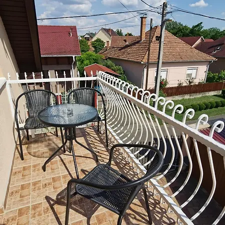 Enci Apartment *